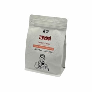 JAMAI CAFE Zlínská, zrnková káva 100 procent Arabica, střední pražení, mandle a vlašský ořech, světlý sáček s ilustrací muže.
