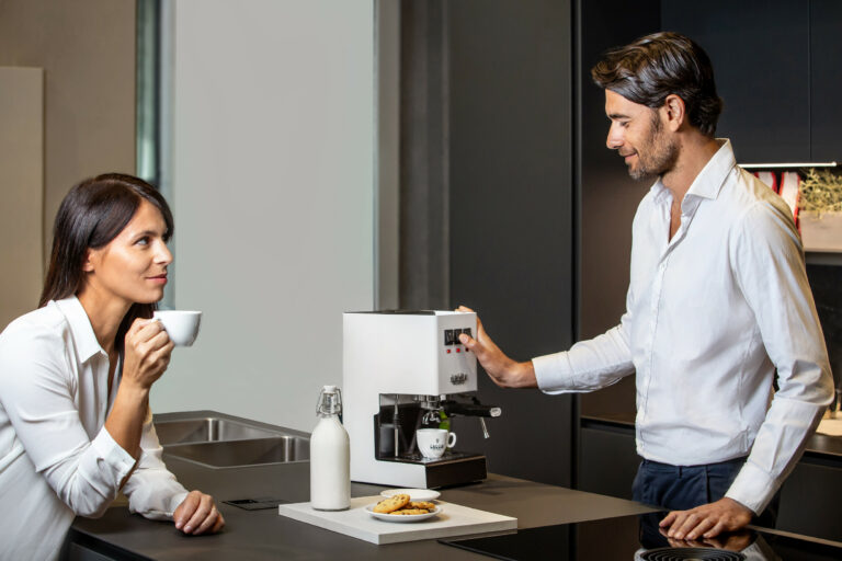 Gaggia Classic E24 bílá - Image 12