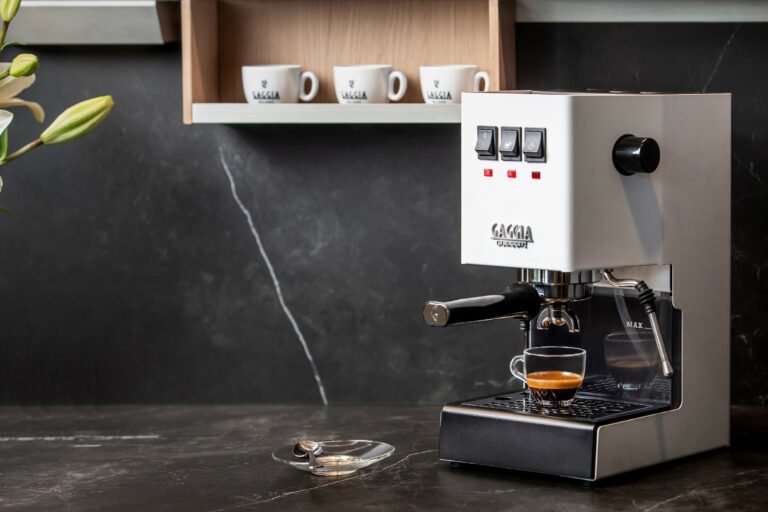Gaggia Classic E24 bílá - Image 9